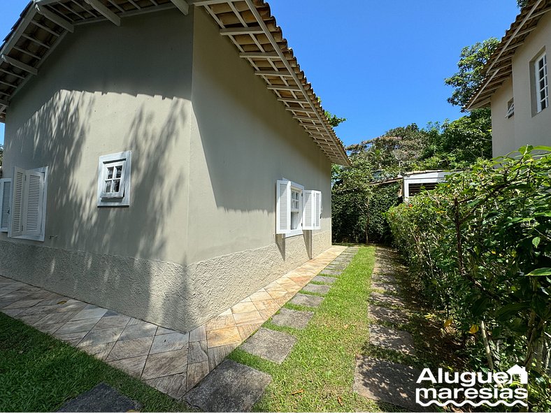 Casa com Piscina Privativa a 150m da Praia de Pauba