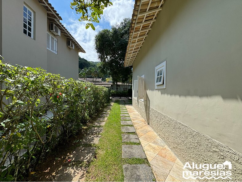 Casa com Piscina Privativa a 150m da Praia de Pauba