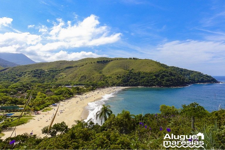 Casa com Piscina Privativa a 150m da Praia de Pauba