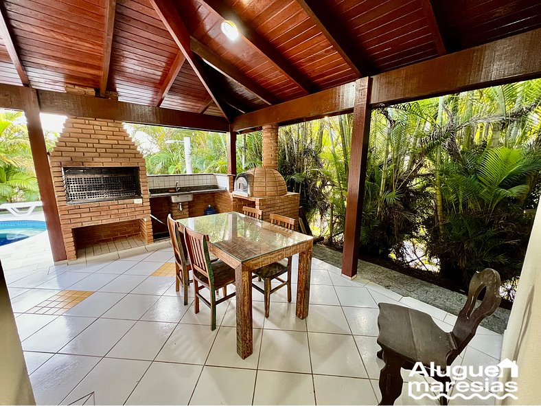 Casa con piscina privada en Paúba um Vilarejo