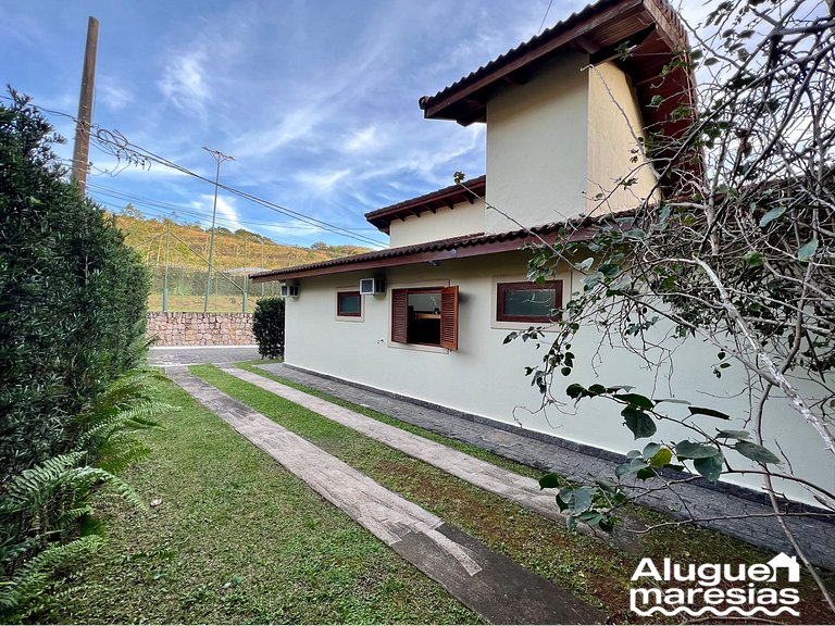 Casa con piscina privada en Paúba um Vilarejo