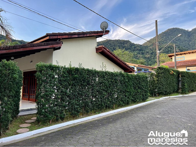 Casa con piscina privada en Paúba um Vilarejo