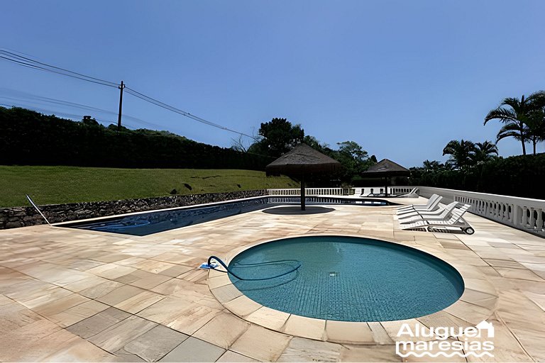 Private pool, 3 air-conditioned suites