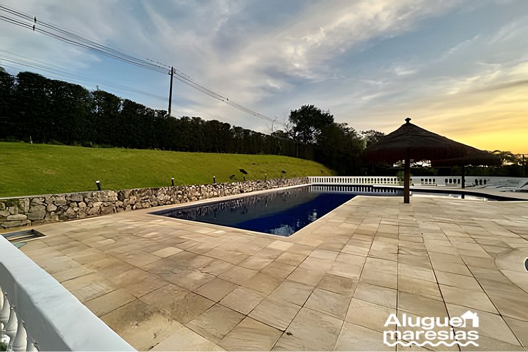 Private pool, 3 air-conditioned suites